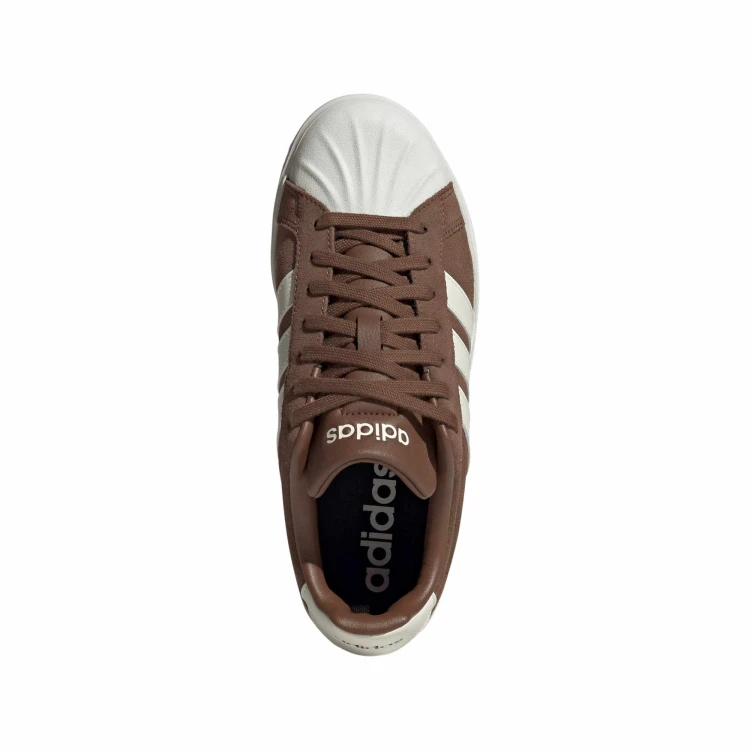 KJ4820_3_FOOTWEAR_Photography_Top Portrait View_white.jpg