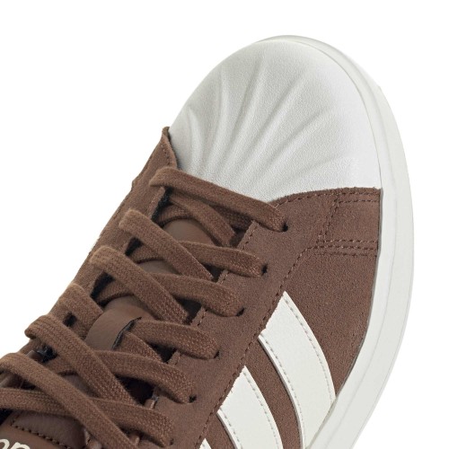 KJ4820_8_FOOTWEAR_Photography_Detail View 1_white.jpg