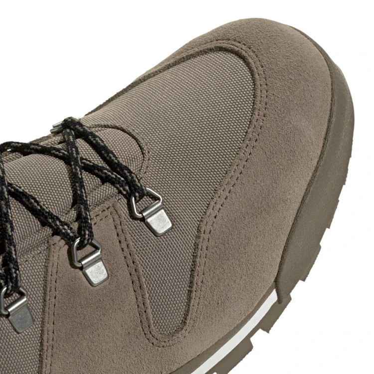 KH6651_8_FOOTWEAR_Photography_Detail View 1_white.jpg