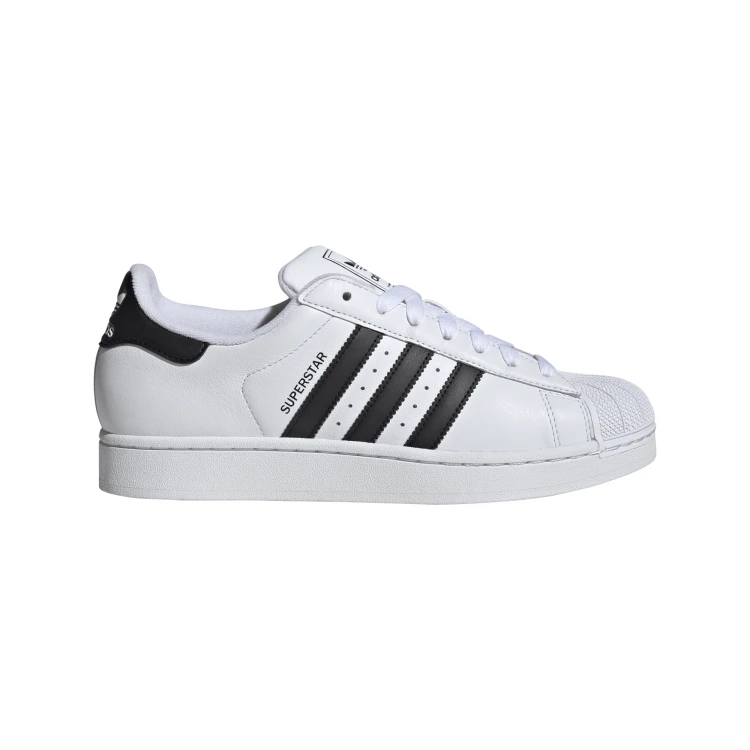 IH8659_1_FOOTWEAR_Photography_Side Lateral Center View_white.png