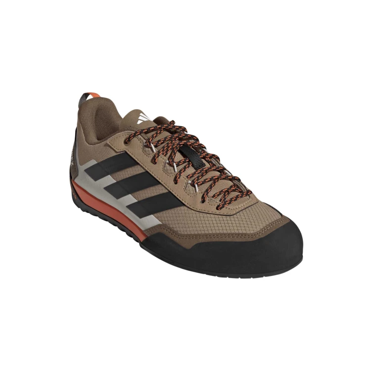 JS4329_6_FOOTWEAR_Photography_Front Lateral Top View_white.jpg