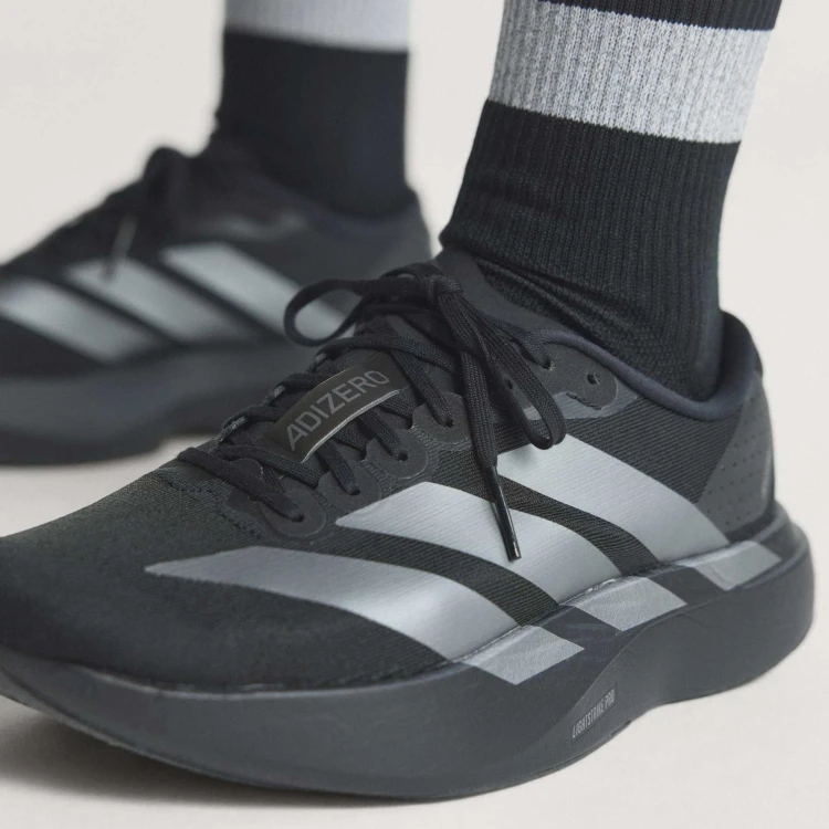 JP7147_21_FOOTWEAR_Photography_HeroMrktng View 9.jpg