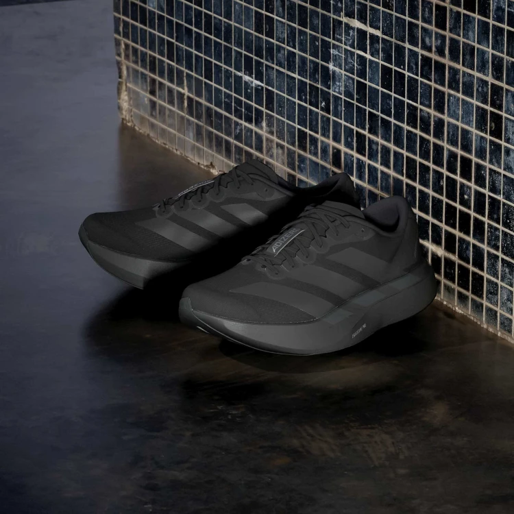 KH9858_16_FOOTWEAR_Photography_HeroMrktng View 5.jpg